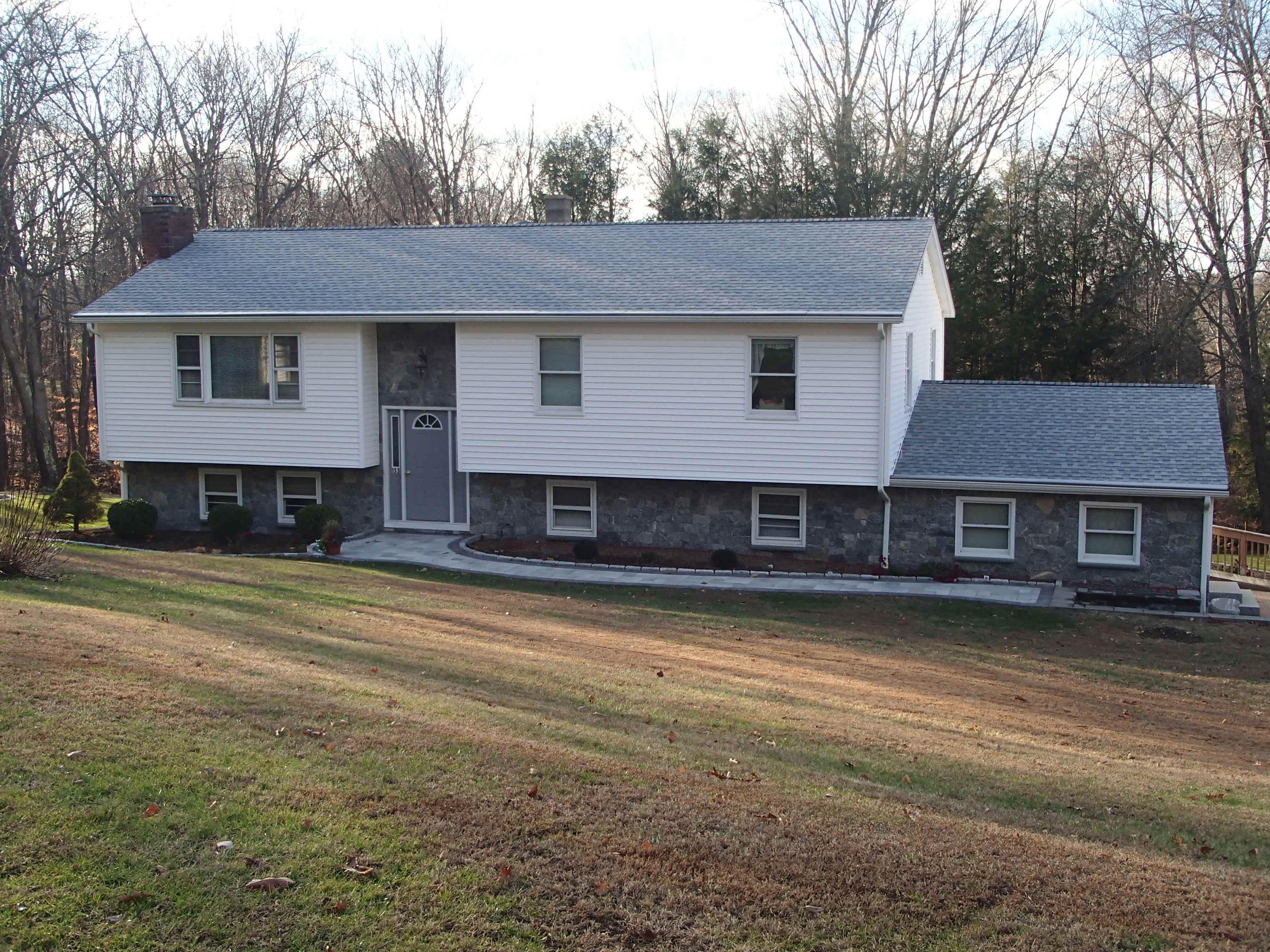 Building photograph for 153 BLUEBERRY HILL RD